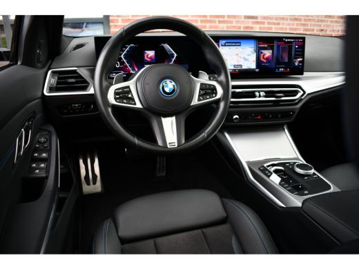 BMW 3 Serie Touring 320e xDrive M-Sport Pro Pano ACC Trekh El-zetels H/K 19inch ActivLease financial lease