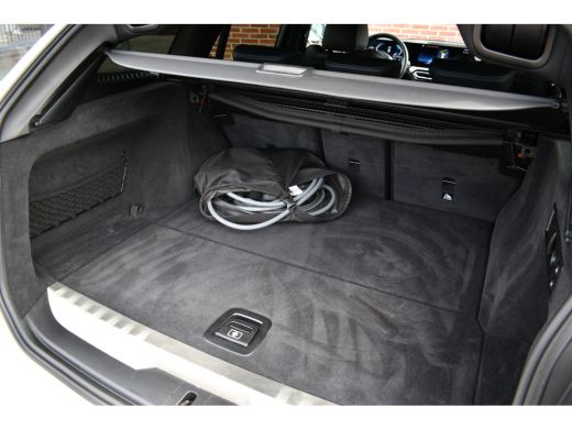 BMW 3 Serie Touring 320e xDrive M-Sport Pro Pano ACC Trekh El-zetels H/K 19inch ActivLease financial lease