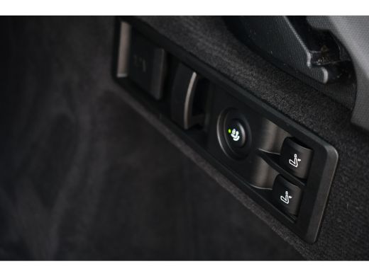 BMW 3 Serie Touring 320e xDrive M-Sport Pro Pano ACC Trekh El-zetels H/K 19inch ActivLease financial lease