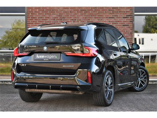 BMW X1 xDrive25e M-Sport Premium ACC-voorbereiding 18inch Camera AC-Snelladen ActivLease financial lease