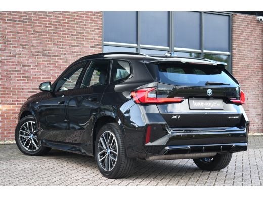 BMW X1 xDrive25e M-Sport Premium ACC-voorbereiding 18inch Camera AC-Snelladen ActivLease financial lease