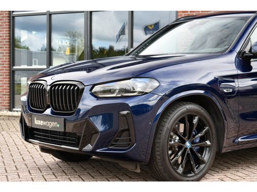 BMW X3 xDrive30e M-Sport M-zetels Pano HUD 360-cam Adp-demping 20inch ActivLease financial lease