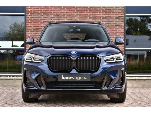 BMW X3 xDrive30e M-Sport M-zetels Pano HUD 360-cam Adp-demping 20inch ActivLease financial lease