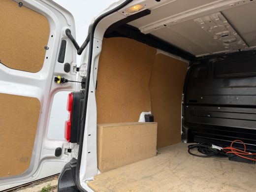 Fiat E-Scudo 50 kWh 136PK Elektrisch! L1 223km WLTP 94,9% (SOH) Snelladen Climate control Cruise control Carpl... ActivLease financial lease