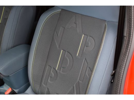 Fiat Grande Panda 1.2 Hybrid Icon Style Automaat 8 Jaar garantie! | Navigatie by App | Parkeersensoren v/a | Cruise... ActivLease financial lease