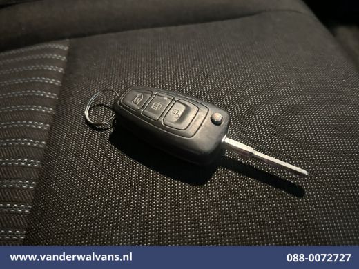 Ford Transit 2.0 TDCI L2H2 Euro6 Airco | Imperiaal | 2800kg Trekhaak | Cruisecontrol | Stoelverwarming Elektri... ActivLease financial lease