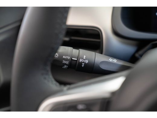 Jeep Avenger 54 KWH Summit | 8 Jaar Garantie | Warmtepomp | Winterpack | Infotainment pakket | Camera | LED | ... ActivLease financial lease