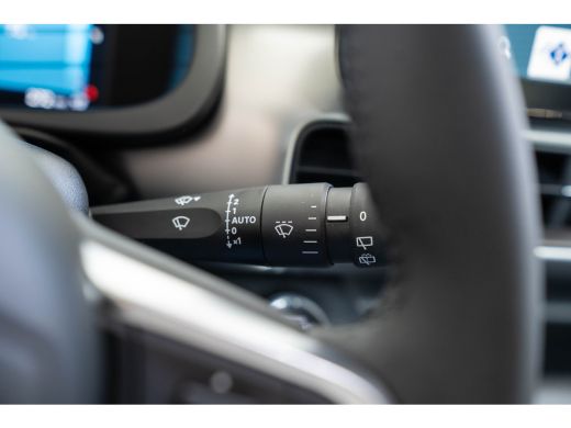 Jeep Avenger 54 KWH Summit | 8 Jaar Garantie | Warmtepomp | Winterpack | Infotainment pakket | Camera | LED | ... ActivLease financial lease