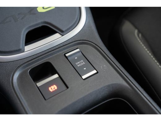 Jeep Avenger 54 KWH Summit | 8 Jaar Garantie | Warmtepomp | Winterpack | Infotainment pakket | Camera | LED | ... ActivLease financial lease