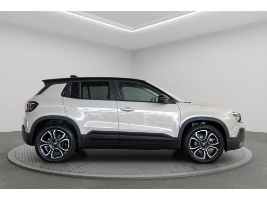 Jeep Avenger 54 KWH Summit | 8 Jaar Garantie | Warmtepomp | Winterpack | Infotainment pakket | Camera | LED | ... ActivLease financial lease