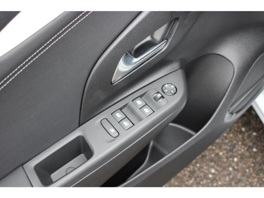 Opel Corsa GS | Achteruitrijcamera 130&deg; | Dode hoek waarschuwing | IntelliLux LED Matrix-verlichting, inclus... ActivLease financial lease