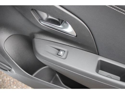 Opel Corsa GS | Achteruitrijcamera 130&deg; | Dode hoek waarschuwing | IntelliLux LED Matrix-verlichting, inclus... ActivLease financial lease