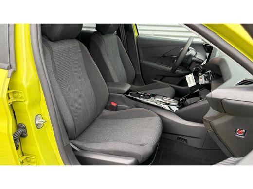 Peugeot 208 Business | Elektrische parkeerrem | Extra getinte achterste zijruiten en achterruit | Extra getin... ActivLease financial lease