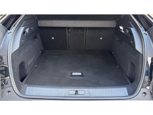 Peugeot 3008 1.2 HYBRID 145PK ALLURE AUTOMAAT / NAVI / LEDER / CLIMA / FULL-LED / 19" LMV / KEYLESS / CAMERA /... ActivLease financial lease