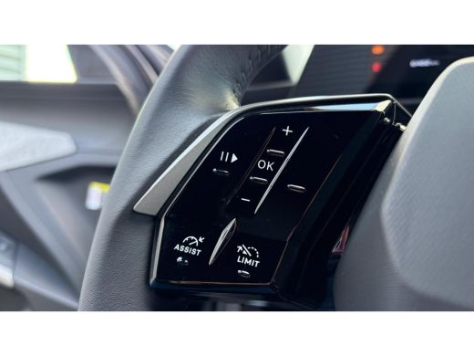 Peugeot 3008 1.2 HYBRID 145PK ALLURE AUTOMAAT / NAVI / LEDER / CLIMA / FULL-LED / 19" LMV / KEYLESS / CAMERA /... ActivLease financial lease