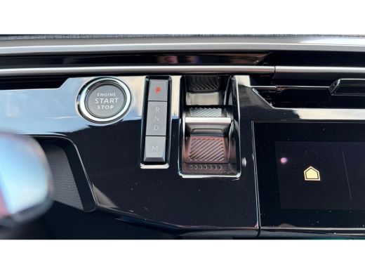 Peugeot 3008 1.2 HYBRID 145PK ALLURE AUTOMAAT / NAVI / LEDER / CLIMA / FULL-LED / 19" LMV / KEYLESS / CAMERA /... ActivLease financial lease
