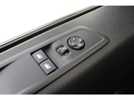 Peugeot e-Expert L3 75 kWh | 8 JAAR GARANTIE | CAMERA | NAVI | DRAADLOOS CARPLAY | COMFORT WAND | ActivLease financial lease