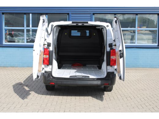 Peugeot e-Expert L3 75 kWh | 8 JAAR GARANTIE | CAMERA | NAVI | DRAADLOOS CARPLAY | COMFORT WAND | ActivLease financial lease