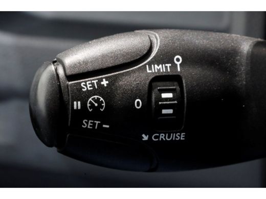 Peugeot Expert 2.0 BlueHDI 145pk Automaat Premium Airco/Carplay/Cruise Control 05-2022 ActivLease financial lease