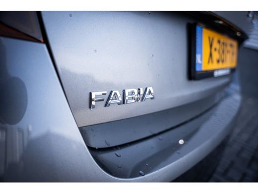 Skoda Fabia 1.0 MPI Ambition | Airco | Cruise control | Lichtmetalen velgen 15" ActivLease financial lease
