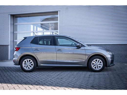 Skoda Fabia 1.0 MPI Ambition | Airco | Cruise control | Lichtmetalen velgen 15" ActivLease financial lease