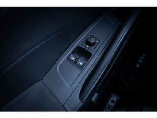 Skoda Fabia 1.0 MPI Ambition | Airco | Cruise control | Lichtmetalen velgen 15" ActivLease financial lease