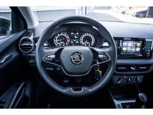 Skoda Fabia 1.0 MPI Ambition | Airco | Cruise control | Lichtmetalen velgen 15" ActivLease financial lease