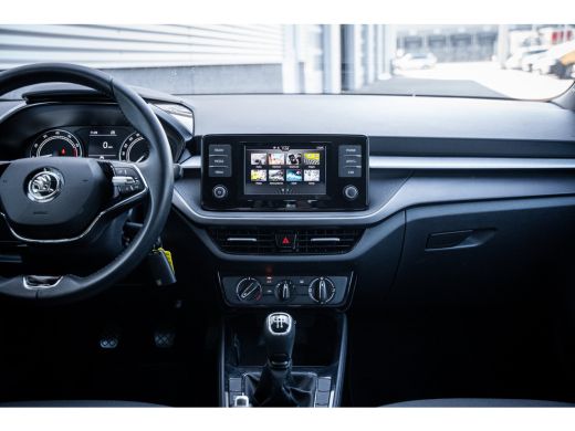 Skoda Fabia 1.0 MPI Ambition | Airco | Cruise control | Lichtmetalen velgen 15" ActivLease financial lease