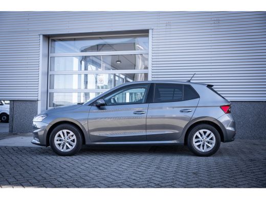 Skoda Fabia 1.0 MPI Ambition | Airco | Cruise control | Lichtmetalen velgen 15" ActivLease financial lease