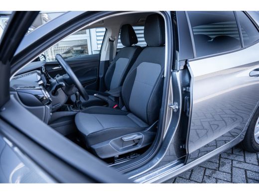 Skoda Fabia 1.0 MPI Ambition | Airco | Cruise control | Lichtmetalen velgen 15" ActivLease financial lease