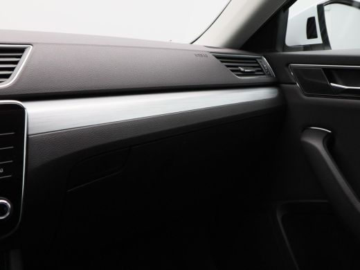 Skoda Superb Combi 1.4 TSi 218 Pk iV Business Edition Plus | Cruise Control | Climatronic | Navigatie | Trekha... ActivLease financial lease