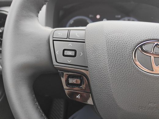 Toyota C-HR 2.0 Plug-in Hybrid 220 Dynamic ActivLease financial lease