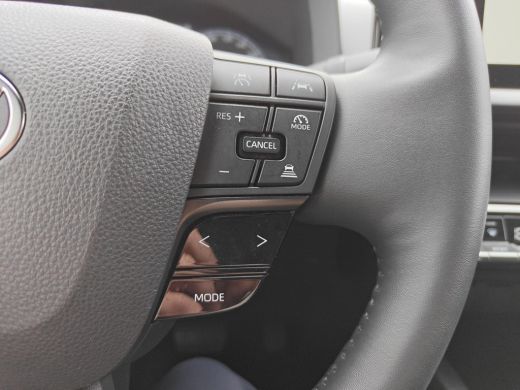 Toyota C-HR 2.0 Plug-in Hybrid 220 Dynamic ActivLease financial lease