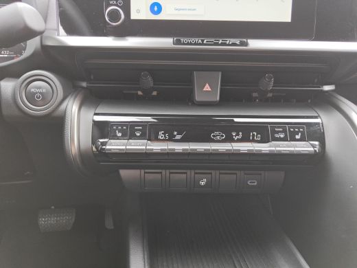 Toyota C-HR 2.0 Plug-in Hybrid 220 Dynamic ActivLease financial lease