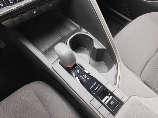 Toyota C-HR 2.0 Plug-in Hybrid 220 Dynamic ActivLease financial lease