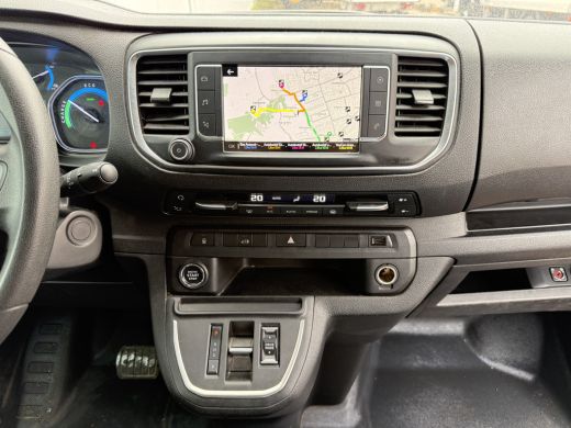 Toyota ProAce 75kWh 136PK L2 Elektrisch 93.3% (SOH) 330km WLTP Snelladen Cruise Control Climate Control Carplay... ActivLease financial lease