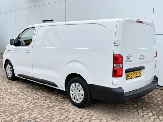 Toyota ProAce 75kWh 136PK L2 Elektrisch 93.3% (SOH) 330km WLTP Snelladen Cruise Control Climate Control Carplay... ActivLease financial lease
