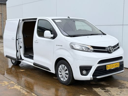 Toyota ProAce 75kWh 136PK L2 Elektrisch 93.3% (SOH) 330km WLTP Snelladen Cruise Control Climate Control Carplay... ActivLease financial lease