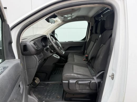 Toyota ProAce 75kWh 136PK L2 Elektrisch 93.3% (SOH) 330km WLTP Snelladen Cruise Control Climate Control Carplay... ActivLease financial lease