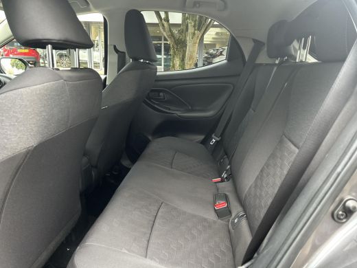 Toyota Yaris 1.5 Hybrid 115 First Edition ActivLease financial lease