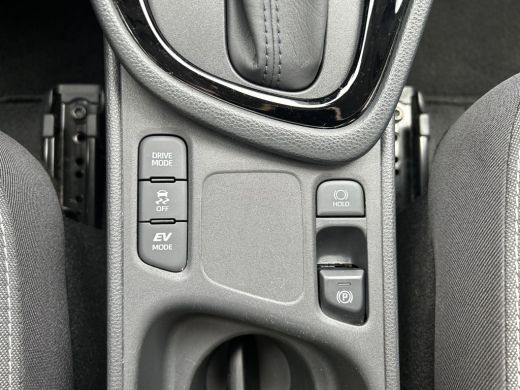 Toyota Yaris 1.5 Hybrid 115 First Edition ActivLease financial lease