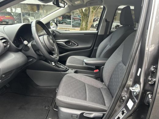 Toyota Yaris 1.5 Hybrid 115 First Edition ActivLease financial lease