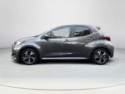 Toyota Yaris 1.5 Hybrid 115 First Edition ActivLease financial lease