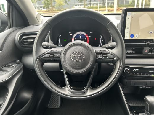 Toyota Yaris 1.5 Hybrid 115 First Edition ActivLease financial lease