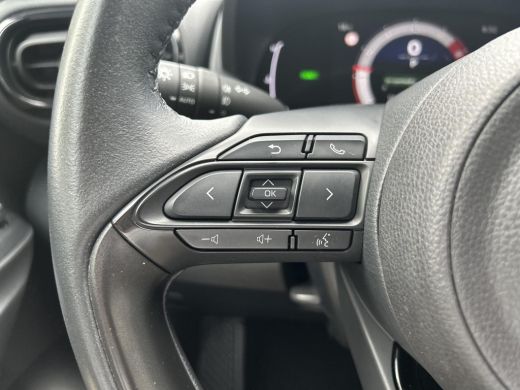 Toyota Yaris 1.5 Hybrid 115 First Edition ActivLease financial lease