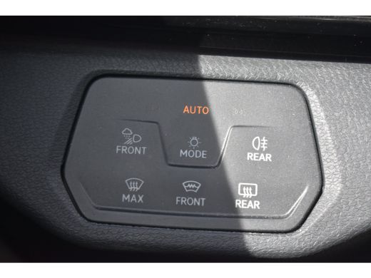Volkswagen ID.4 77kWh GTX 299PK | Warmtepomp | Panoramadak | Elektrische wegklapbare trekhaak | Sport Pakket Plus... ActivLease financial lease