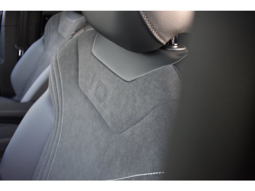Volkswagen ID.4 Pro Limited Edition | 'App-Connect' draadloze smartphone integratie | Achterbank in ongelijke del... ActivLease financial lease