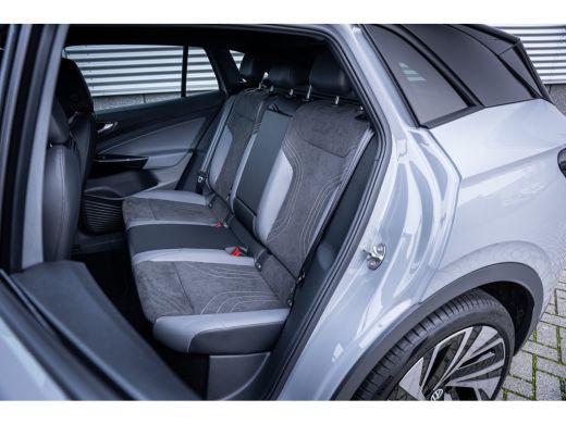 Volkswagen ID.4 Pro Limited Edition | 'App-Connect' draadloze smartphone integratie | Achterbank in ongelijke del... ActivLease financial lease