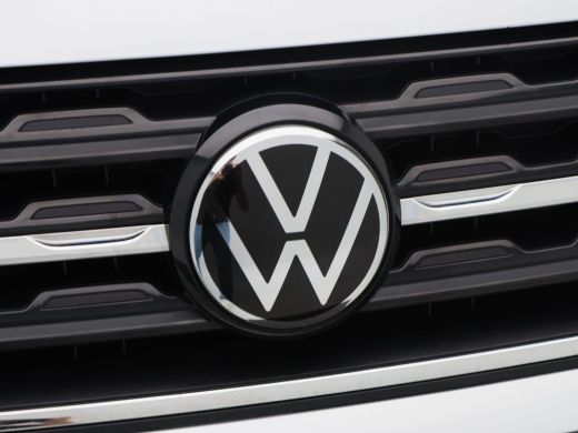 Volkswagen T-Cross 1.0 TSi 110 Pk Automaat R-Line | Stoelverwarming | Camera | Adaptive Cruise | Navigatie | Climatr... ActivLease financial lease