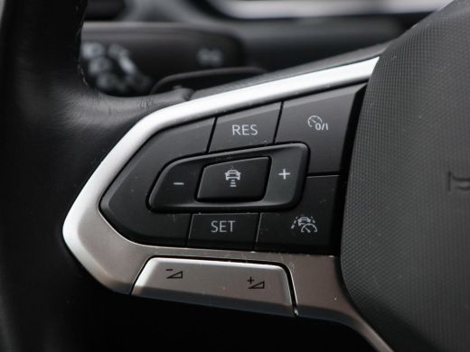 Volkswagen T-Cross 1.0 TSi 110 Pk Automaat R-Line | Stoelverwarming | Camera | Adaptive Cruise | Navigatie | Climatr... ActivLease financial lease